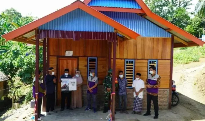 Kolaborasi untuk Negeri Hadirkan Rekonstruksi 75 Rumah di Mamuju Kolaborasi untuk Negeri Hadirkan Rekonstruksi 75 Rumah di Mamuju