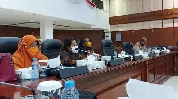 Delapan Fraksi Terima LPJ Gubernur 2020 Dengan Catatan Delapan Fraksi Terima LPJ Gubernur 2020 Dengan Catatan