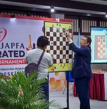 Motivasi Pecatur Muda, GM Utut Adianto Gelar Coaching Clinic
