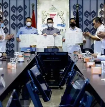 PB PRSI Dan Kadin Indonesia Teken MoU Untuk Pengembangan Industri Dunia Akuatik Indonesia