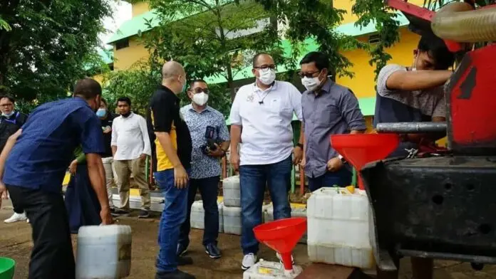 ID FOOD Distribusikan 12 Ton Minyak Goreng ke Pedagang Tradisional ID FOOD Distribusikan 12 Ton Minyak Goreng ke Pedagang Tradisional