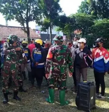 Moonraker Bandung Gelar Bakti Sosial Sebagai Wujud Peduli Moonraker Bandung Gelar Bakti Sosial Sebagai Wujud Peduli
