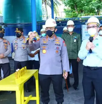 Tinjau Pabrik Minyak Goreng di Bali, Kapolri Pastikan Stok dan Harga Sesuai HET Dipasaran