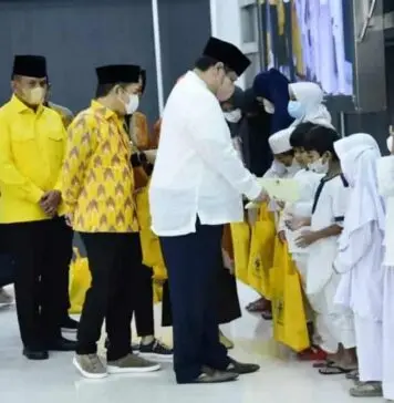 Santuni Anak Yatim, Airlangga Didoakan Jadi Presiden 2024 Santuni Anak Yatim, Airlangga Didoakan Jadi Presiden 2024