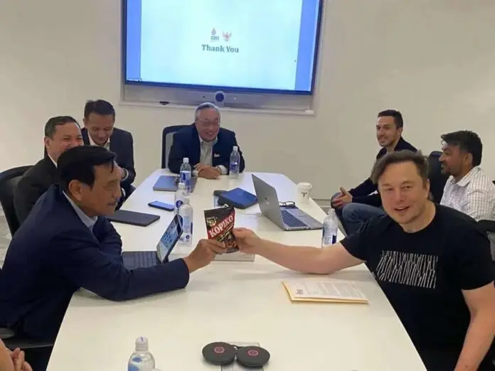 Ada Kopiko di Pertemuan Elon Musk dan Luhut, Pertanda Apa? Ada Kopiko di Pertemuan Elon Musk dan Luhut, Pertanda Apa?