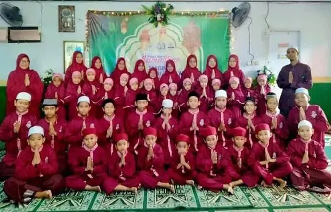 YAPIRA Gelar Pesantren Kilat, Serta Santunan Yatim Piatu & Dhu'afa YAPIRA Gelar Pesantren Kilat, Serta Santunan Yatim Piatu & Dhu'afa