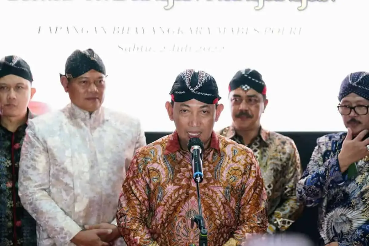 Pagelaran Wayang Kulit, Kapolri: Pelestarian Budaya Hingga Dekat dengan Masyarakat Pagelaran Wayang Kulit, Kapolri: Pelestarian Budaya Hingga Dekat dengan Masyarakat