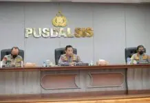 Kapolri: Raih Kepercayaan Publik untuk Terus Kawal Kebijakan Pemerintah Kapolri: Raih Kepercayaan Publik untuk Terus Kawal Kebijakan Pemerintah