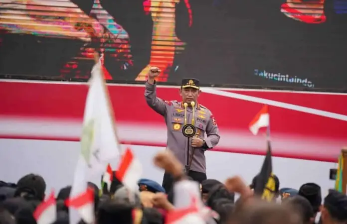 Kirab Merah Putih, Kapolri: Jaga Semangat Persatuan untuk Menuju Indonesia Emas 2045 Kirab Merah Putih, Kapolri: Jaga Semangat Persatuan untuk Menuju Indonesia Emas 2045