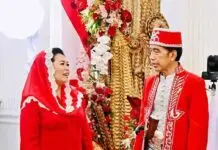 Pilih Busana Jangan Sampai Saltum. Ini, kata ahlinya. Pilih Busana Jangan Sampai Saltum. Ini, kata ahlinya.