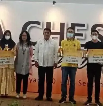GM Laylo Darwin dan WGM Gong Qianyun Juarai JAPFA Chess Festival 2022