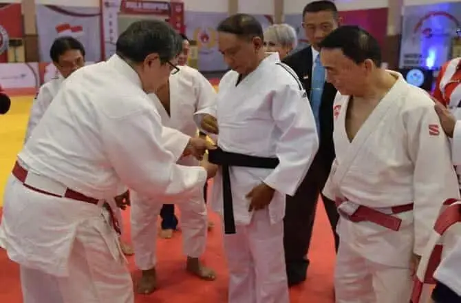 Menpora Dapat Dan Kehormatan Judo
