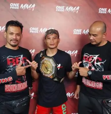 One Pride MMA FN 63: Xie Bin Buat Angga Tak Berkutik, Gugun Buktikan Raja Kelas Bantam One Pride MMA FN 63: Xie Bin Buat Angga Tak Berkutik, Gugun Buktikan Raja Kelas Bantam