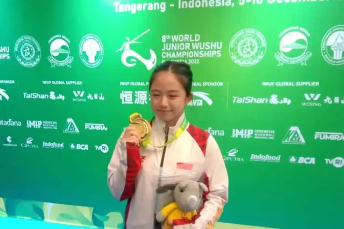 Sempat Grogi, Kylie Akhirnya Persembahkan Emas Ketiga Sempat Grogi, Kylie Akhirnya Persembahkan Emas Ketiga