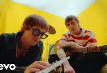 Lirik Lagu Flowers - Joan