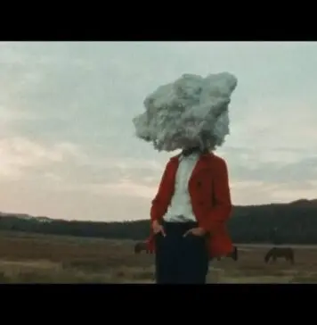Lirik Lagu Head In The Clouds dan Terjemahan – Hayd Lirik Lagu Head In The Clouds dan Terjemahan - Hayd