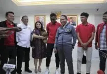 Menpora Lepas Dua Pemain Timnas U-16 Berlatih ke Hungaria