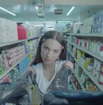 Lirik Lagu Good 4 U dan Terjemahan – Olivia Rodrigo Lirik Lagu Good 4 U dan Terjemahan - Olivia Rodrigo