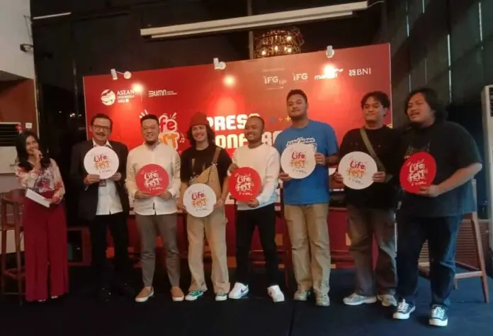LifeFEST 2023 : Hadirkan Seluruh Genre Musik, Isyana hingga King Nassar LifeFEST 2023 : Hadirkan Seluruh Genre Musik, Isyana hingga King Nassar