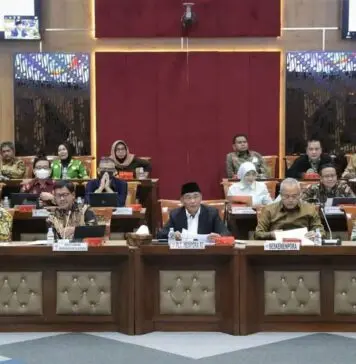 Plt Menpora Tegaskan Sikap Pemerintah Terkait Piala Dunia U-20 pada Raker Bersama Komisi X DPR RI
