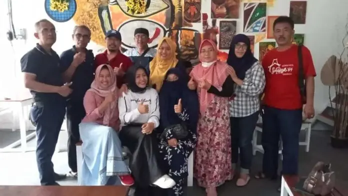 Senam & Jalan Sehat Satukan Alumni PAAP Undip Senam & Jalan Sehat Satukan Alumni PAAP Undip