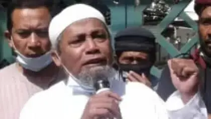 Ust Umar Said : Jangan Sampai Ada Praktek Politik Identitas di Yogyakarta Ust Umar Said : Jangan Sampai Ada Praktek Politik Identitas di Yogyakarta