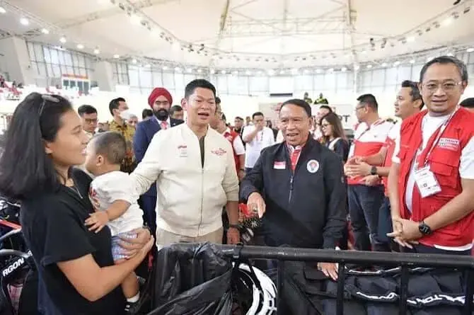 Menpora Beri Semangat Atlet Balap Sepeda Indonesia yang Tampil di Tissot UCI Track Nation Cup 2023 Menpora Beri Semangat Atlet Balap Sepeda Indonesia yang Tampil di Tissot UCI Track Nation Cup 2023