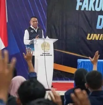 Menpora Beri Kuliah Penerapan DBON pada Mahasiswa FIKK Unesa Menpora Beri Kuliah Penerapan DBON pada Mahasiswa FIKK Unesa