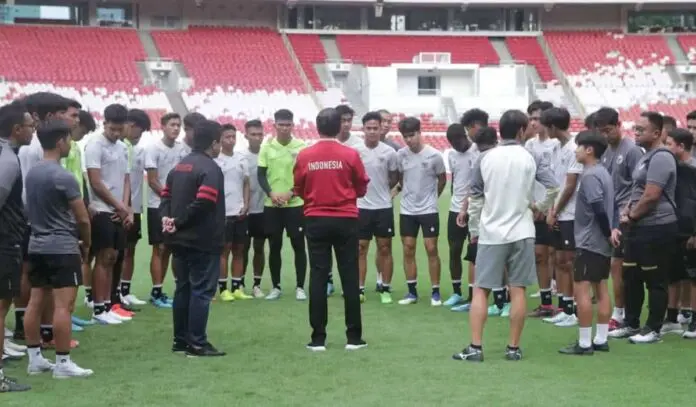 Temui Timnas U-20, Presiden Jokowi Minta Pemain Jangan Patah Semangat Temui Timnas U-20, Presiden Jokowi Minta Pemain Jangan Patah Semangat