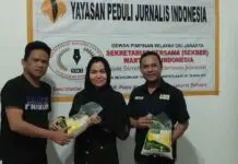 Sinergi Permata Sanny Peduli, KITA, dan YPJI Salurkan Bingkisan Lebaran untuk Wartawan Sinergi Permata Sanny Peduli, KITA, dan YPJI Salurkan Bingkisan Lebaran untuk Wartawan