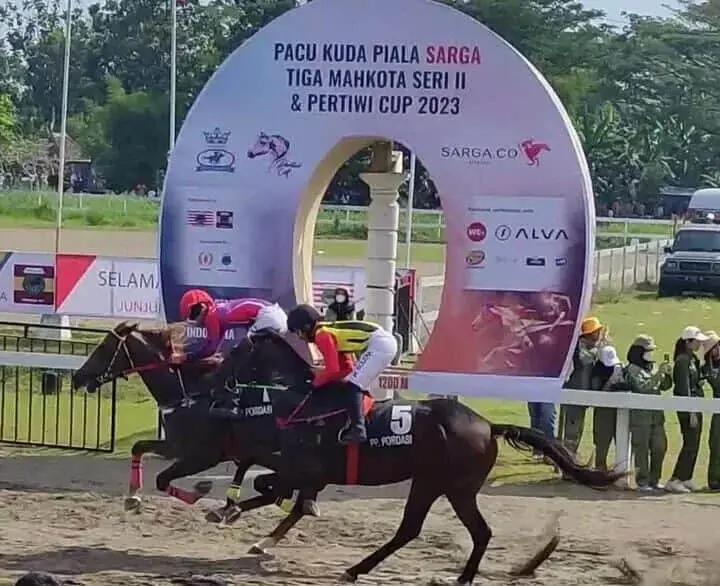 Siapkan Atlet Berkuda Indonesia ke Ajang Internasional : Pordasi Gelar Kejuaraan Pacu Kuda Piala Tiga Mahkota Seri II di Bantul Siapkan Atlet Berkuda Indonesia ke Ajang Internasional : Pordasi Gelar Kejuaraan Pacu Kuda Piala Tiga Mahkota Seri II di Bantul