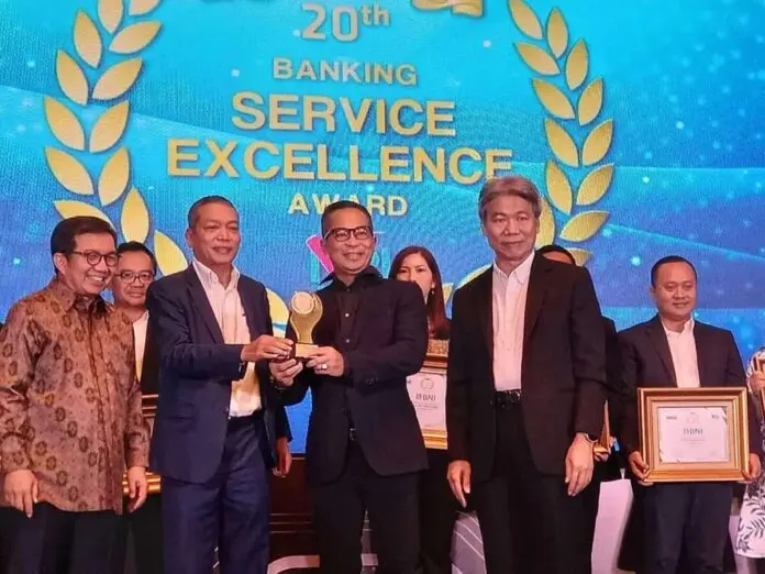 Hadirkan Layanan Prima, BNI Raih 11 Penghargaan Hadirkan Layanan Prima, BNI Raih 11 Penghargaan