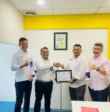 United Tractors Pekanbaru Gunakan Energi Bersih dari REC PLN United Tractors Pekanbaru Gunakan Energi Bersih dari REC PLN