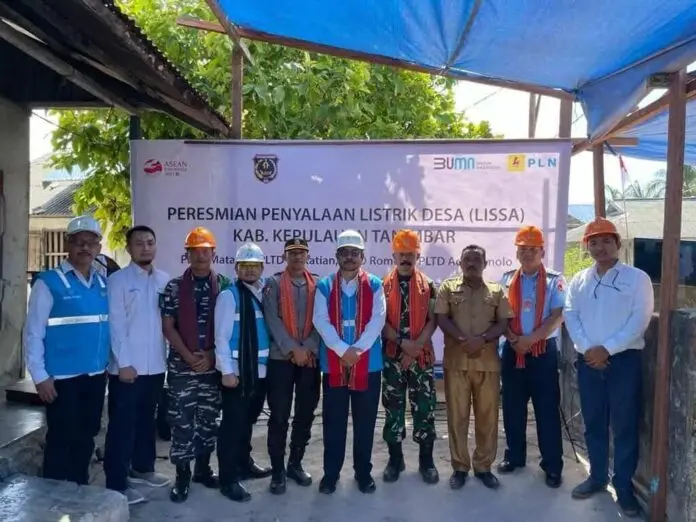 Kado Istimewa HUT RI Ke-78, PLN Nyalakan Listrik 21.369 Keluarga di Maluku dan Maluku Utara Kado Istimewa HUT RI Ke-78, PLN Nyalakan Listrik 21.369 Keluarga di Maluku dan Maluku Utara