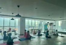 Berikan Kelembutan Bagi Lansia di Tahun Emasnya melalui kegiatan Yoga di Senior Living Care