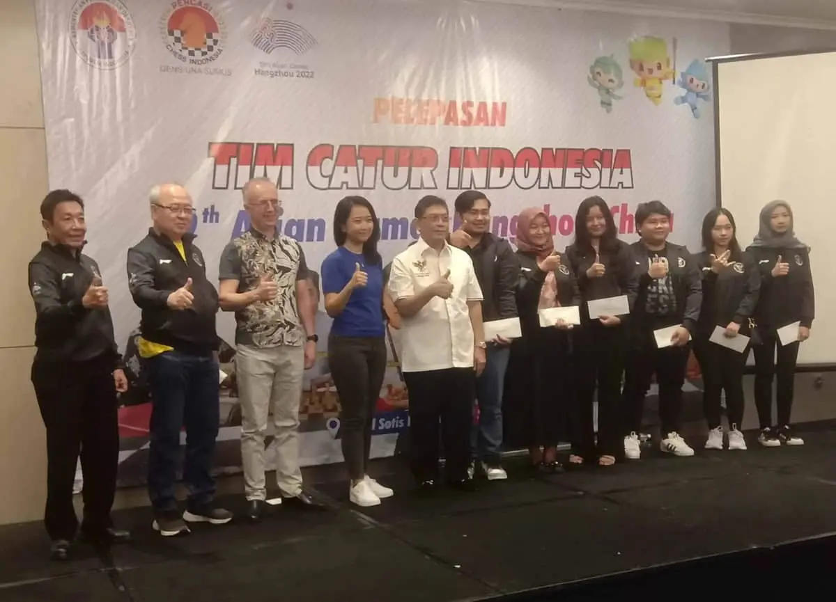 Lepas Tim Catur Asian Games XIX Hangzhou 2023, GM Utut Adianto Minta Pecatur  Tampil dengan Segenap Jiwa