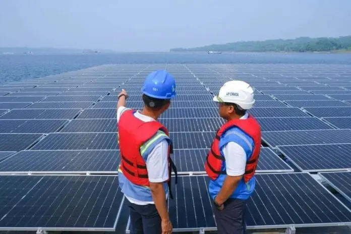 PLN Tampilkan Proyek PLTS Terapung dan Upaya Transformasi Digital di Ajang AIPF 2023 PLN Tampilkan Proyek PLTS Terapung dan Upaya Transformasi Digital di Ajang AIPF 2023