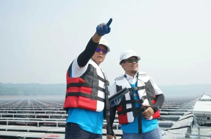 Pembangunan PLTS Terapung Cirata Hampir Tuntas, Dirut PLN: Akan Menjadi yang Terbesar di Asia Tenggara Pembangunan PLTS Terapung Cirata Hampir Tuntas, Dirut PLN: Akan Menjadi yang Terbesar di Asia Tenggara