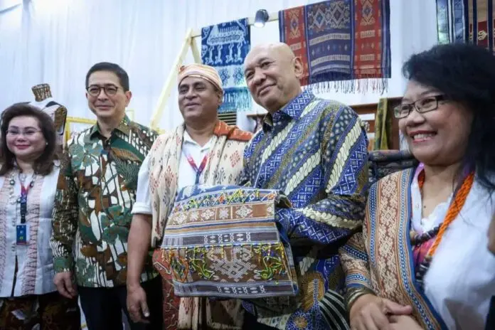 MenKop UKM Sebut ASEAN Weekend Market Jadi Ajang yang Tepat Promosikan Produk UMKM MenKop UKM Sebut ASEAN Weekend Market Jadi Ajang yang Tepat Promosikan Produk UMKM