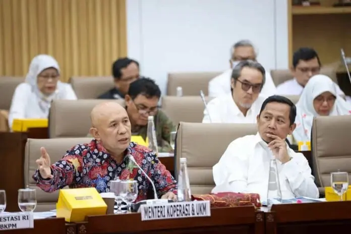 Menkop UKM Tolak TikTok Jalankan Bisnis Media Sosial dan E-commerce Secara Bersamaan Menkop UKM Tolak TikTok Jalankan Bisnis Media Sosial dan E-commerce Secara Bersamaan
