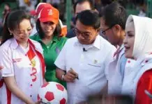 Kepala KSP Moeldoko Berharap Turnamen Sepak Bola Gala Kampoeng Makin Meluas Di Indonesia Kepala KSP Moeldoko Berharap Turnamen Sepak Bola Gala Kampoeng Makin Meluas Di Indonesia