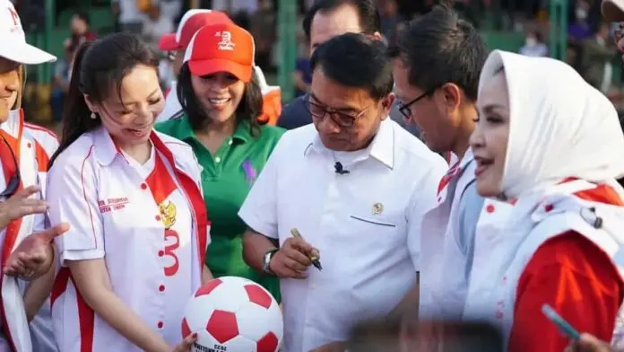 Kepala KSP Moeldoko Berharap Turnamen Sepak Bola Gala Kampoeng Makin Meluas Di Indonesia Kepala KSP Moeldoko Berharap Turnamen Sepak Bola Gala Kampoeng Makin Meluas Di Indonesia