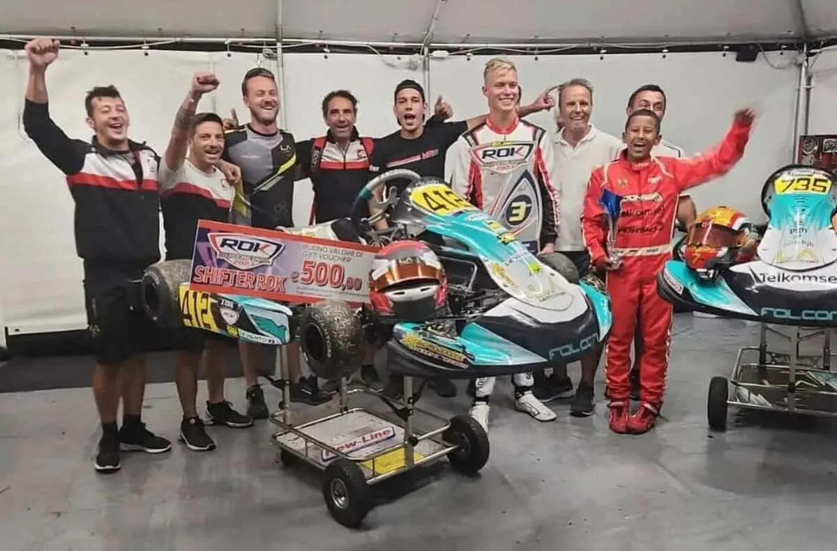 Sempat Dihadang Pembalap Lain, Qarrar Firhand Ukir Lagi Podium 3 di Rok Super Final Italia Sempat Dihadang Pembalap Lain, Qarrar Firhand Ukir Lagi Podium 3 di Rok Super Final Italia