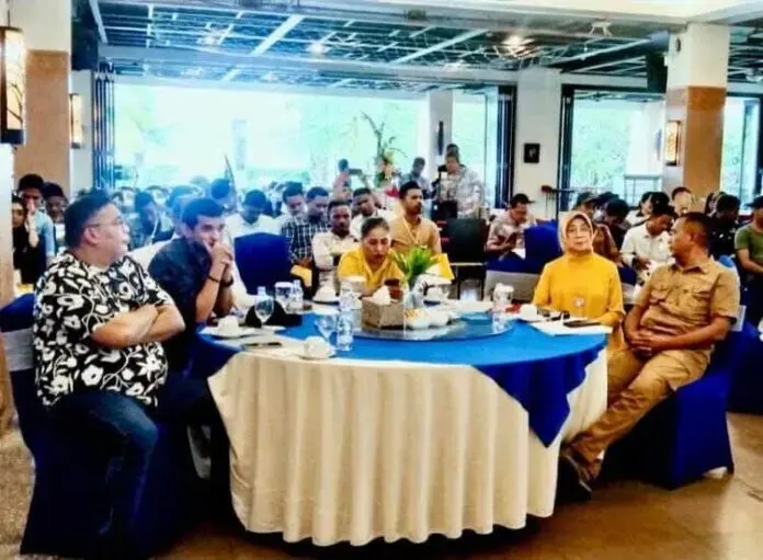 Komisi III DPRD Maluku Uji Publik Ranperda Pengembangan Ekonomi Kreatif Komisi III DPRD Maluku Uji Publik Ranperda Pengembangan Ekonomi Kreatif