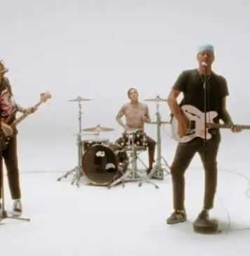 Lirik Lagu One More Time dan Terjemahan – Blink 182 Lirik Lagu One More Time dan Terjemahan - Blink 182