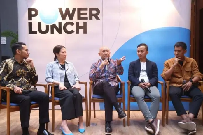 Menkop UKM Tekankan Indonesia Tidak Antiasing, Namun Perlu Memproteksi Ekonomi Lokal Menkop UKM Tekankan Indonesia Tidak Antiasing, Namun Perlu Memproteksi Ekonomi Lokal