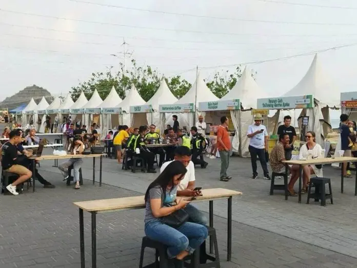 Kolaborasi Kemenkop UKM Tampilkan Potensi UKM Ekspor di Ajang MotoGP Mandalika 2023 Kolaborasi Kemenkop UKM Tampilkan Potensi UKM Ekspor di Ajang MotoGP Mandalika 2023