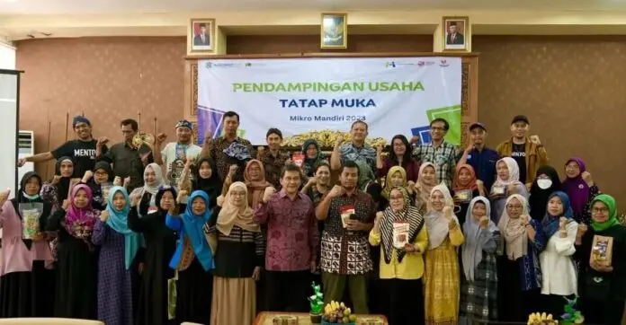 Pelaku Usaha Mikro Tuai Beragam Manfaat dari Pendampingan Mikro Mandiri Kemenkop UKM Pelaku Usaha Mikro Tuai Beragam Manfaat dari Pendampingan Mikro Mandiri Kemenkop UKM