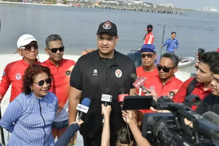 Menpora Lepas Atlet Stand Up Paddle ke Kejuaraan Dunia di Pattaya Thailand