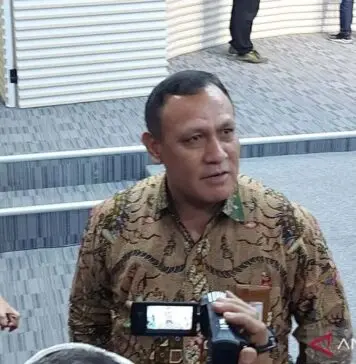 Ketua KPK Firli Bahuri Tersangka, Diminta Mundur dan Terancam Hukuman Seumur Hidup Ketua KPK Firli Bahuri Tersangka, Diminta Mundur dan Terancam Hukuman Seumur Hidup
